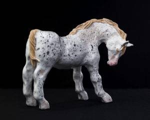 Koń - Aneta Śliwa (2017), ceramika szkliwiona