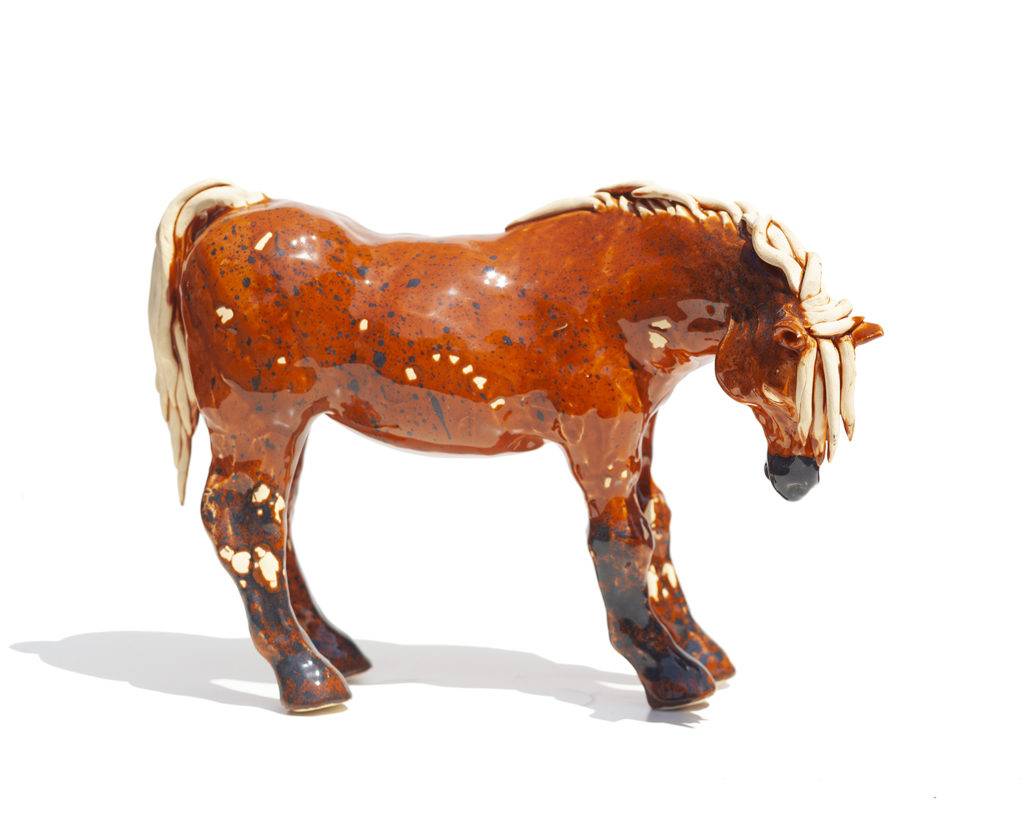Koń - Aneta Śliwa (2018), ceramika szkliwiona