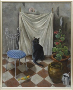 Rozmowa ze św. Franciszkiem - Maria Sadowska - czarny kot we wnętrzu z krzesłem, draperią i roślinami