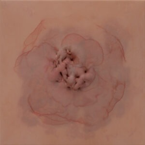 Nr 8 z cyklu Krwiaty (2018) - Małgorzata Kalinowska - różowa, cielesna kompozycja na tkaninie