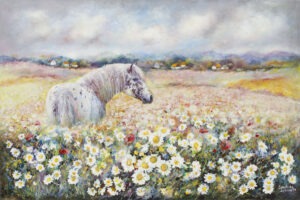lady in white - Anna sandecka-ląkocy - pejzaż, łąka z kwiatami, koń, w tle niskie zabudowania