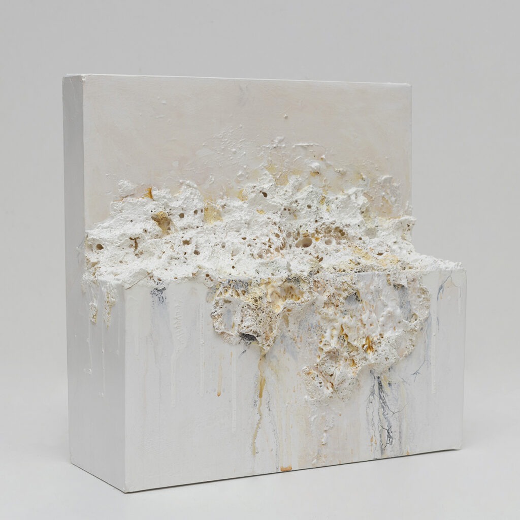 Agata Czeremuszkin-Chrut - Obiekt biały, 2016 - abstrakcyjny obiekt przestrzenny