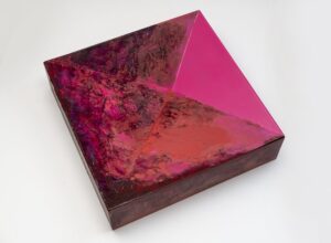 Agata Czeremuszkin-Chrut - Obiekt różowy, 2016 - abstrakcyjny obiekt przestrzenny
