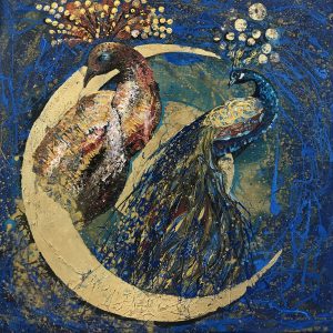 Mariola Świgulska, Dualizm księżyca, 2024 - dekoracyjny obraz, pawie, księżyc, złoto, granat